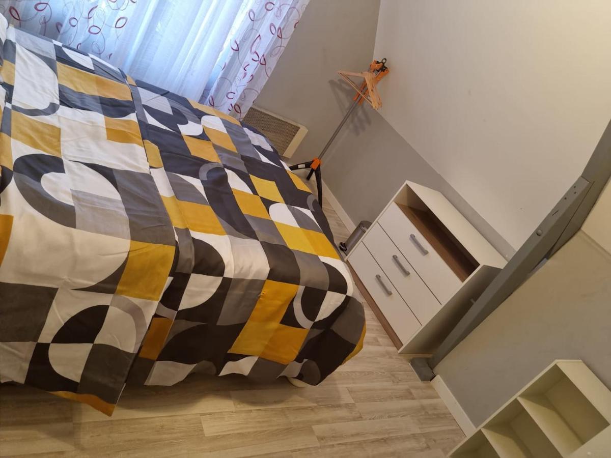 Belle Chambre Avec Balcon Arques  Екстериор снимка